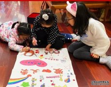 <b>蓝狮有爱的新年——记“迎新义卖”活动</b>