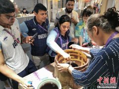<b>（杭州亚运会）亚运里的“中秋味”：品民俗 话</b>